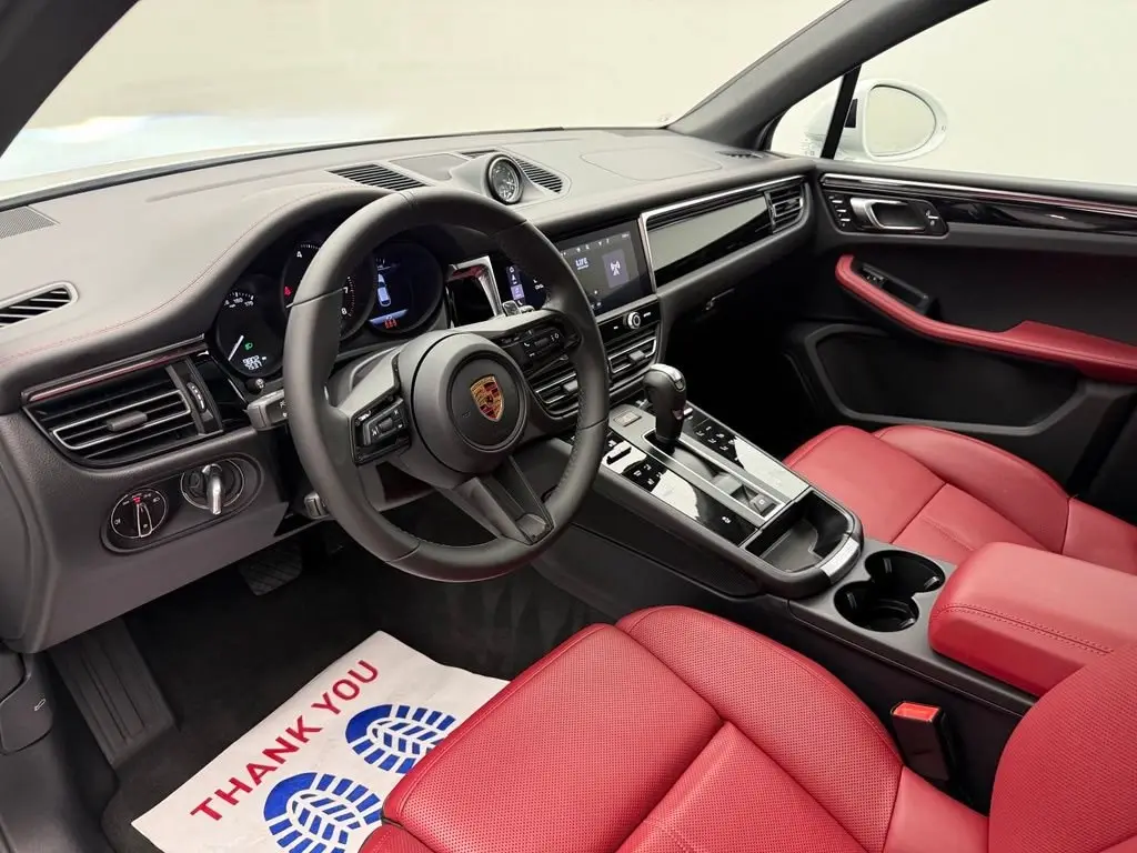 2026 Porsche Macan Base - Photo 32