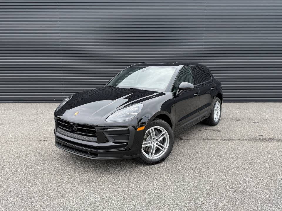 2026 Porsche Macan Base