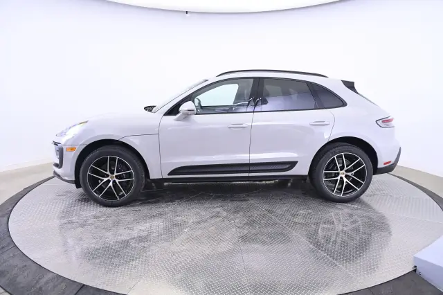 2026 Porsche Macan Base - Photo 14
