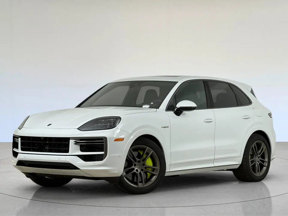 2026 Porsche Cayenne Turbo E-Hybrid - Photo 7