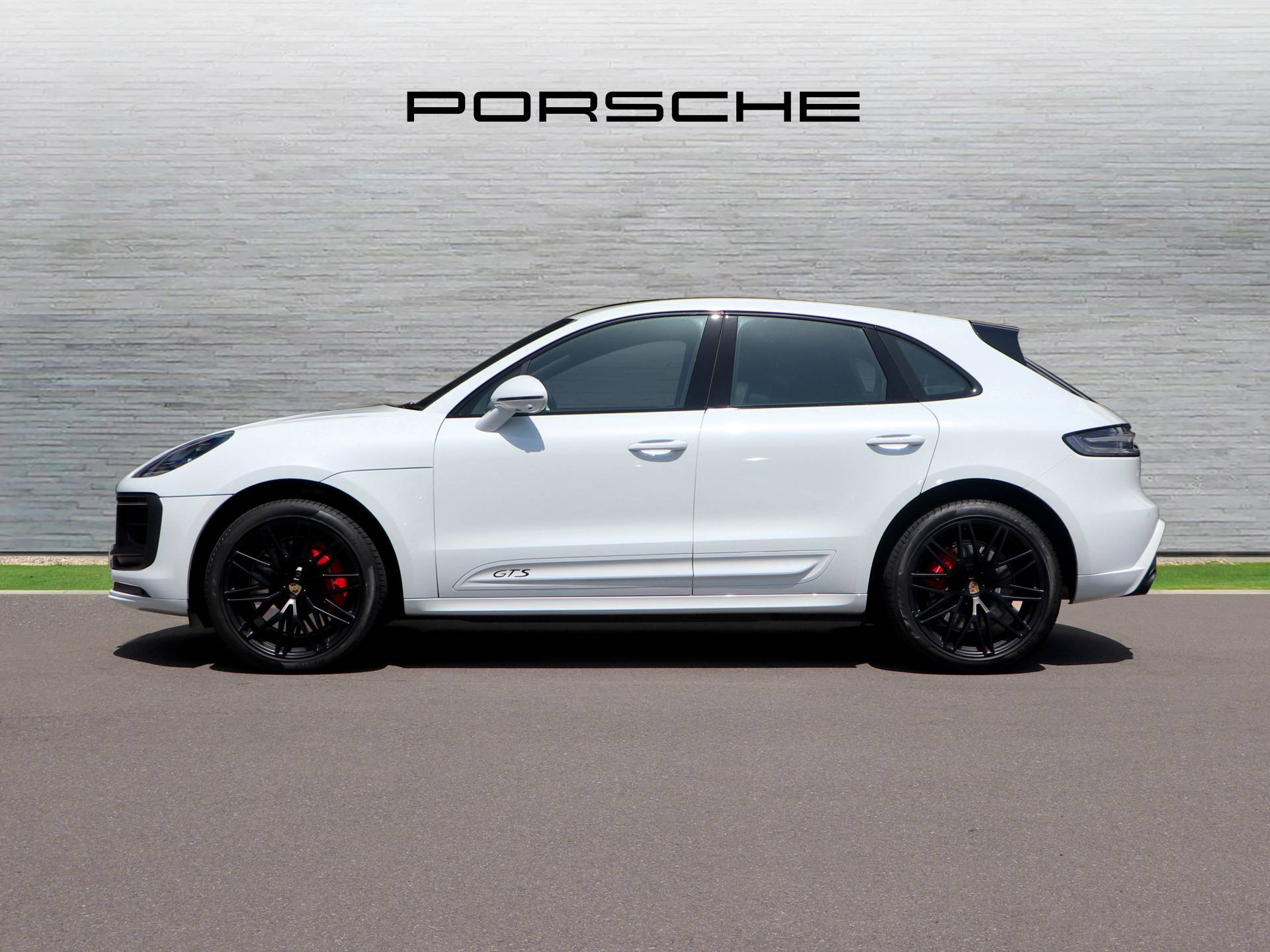Macan GTS, photo 2 of 31