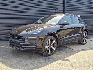2026 Porsche Macan's photo