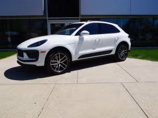 2026 Porsche Macan's photo