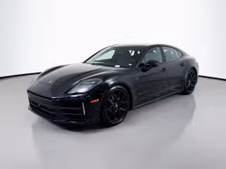 2025 Porsche Panamera 4's photo