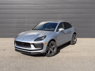 2026 Porsche Macan -'s photo