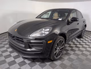 2026 Porsche Macan's photo
