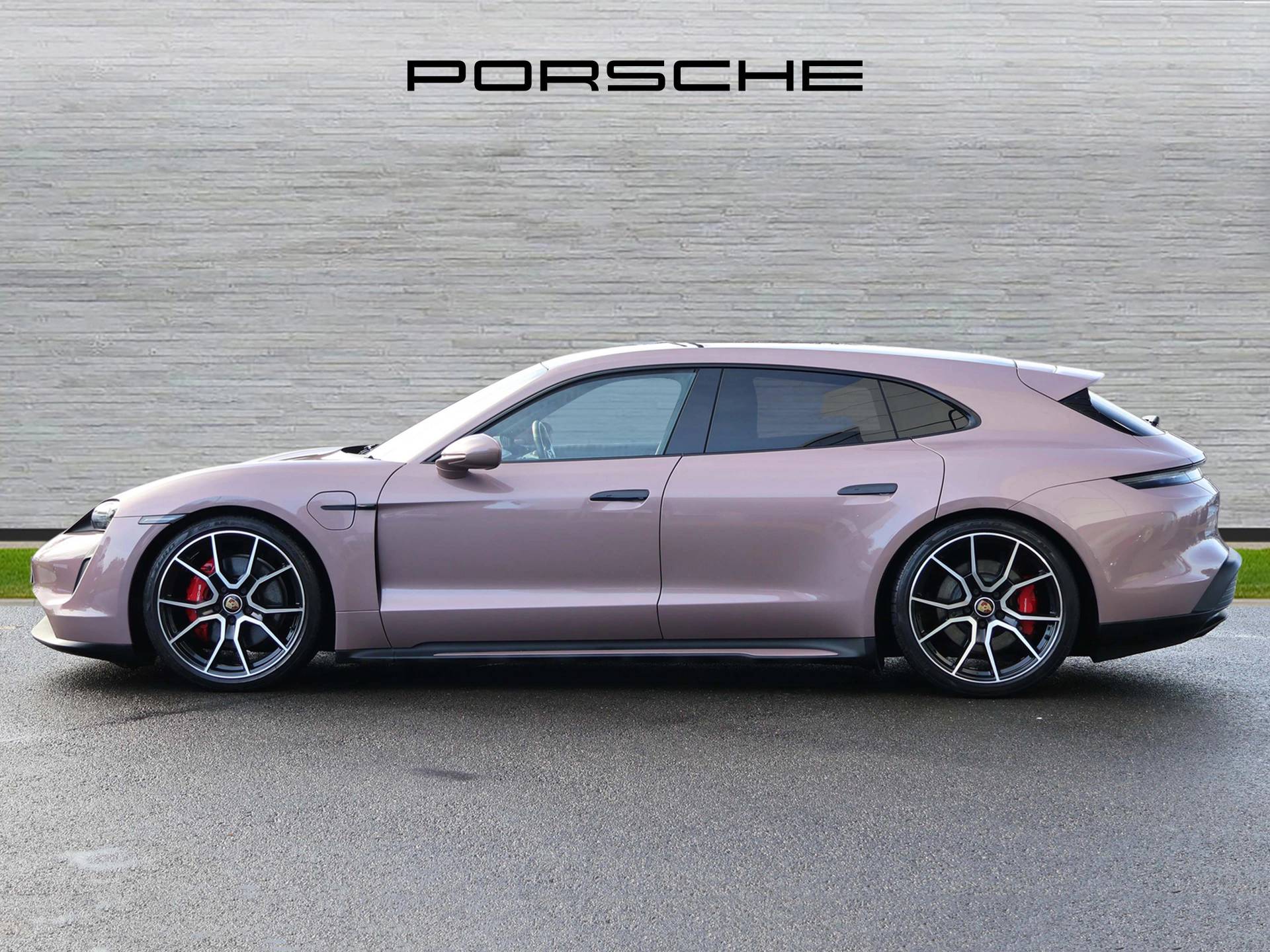 Taycan 4S Sport Turismo, photo 2 of 27