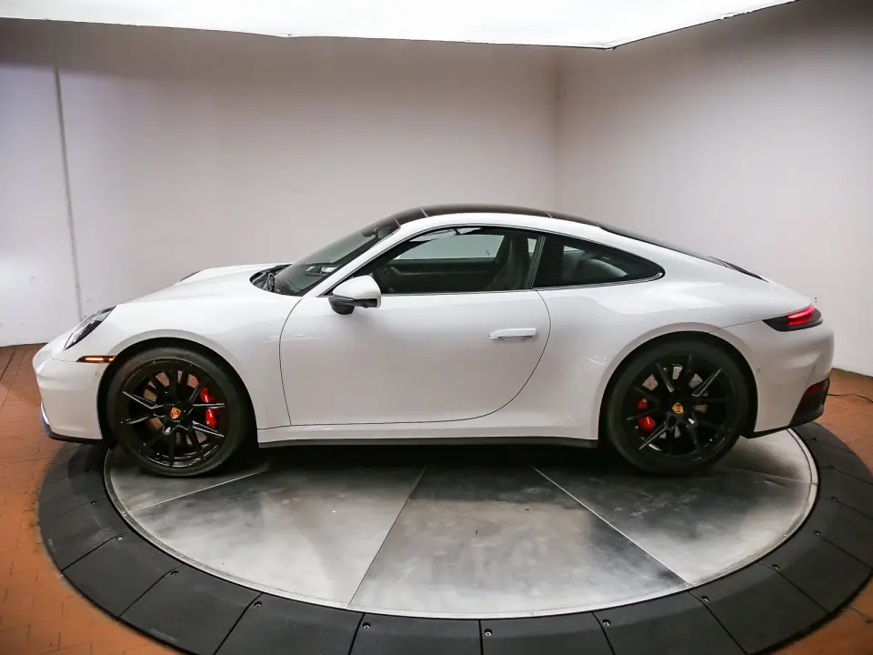 2026 Porsche 911 S - Photo 15