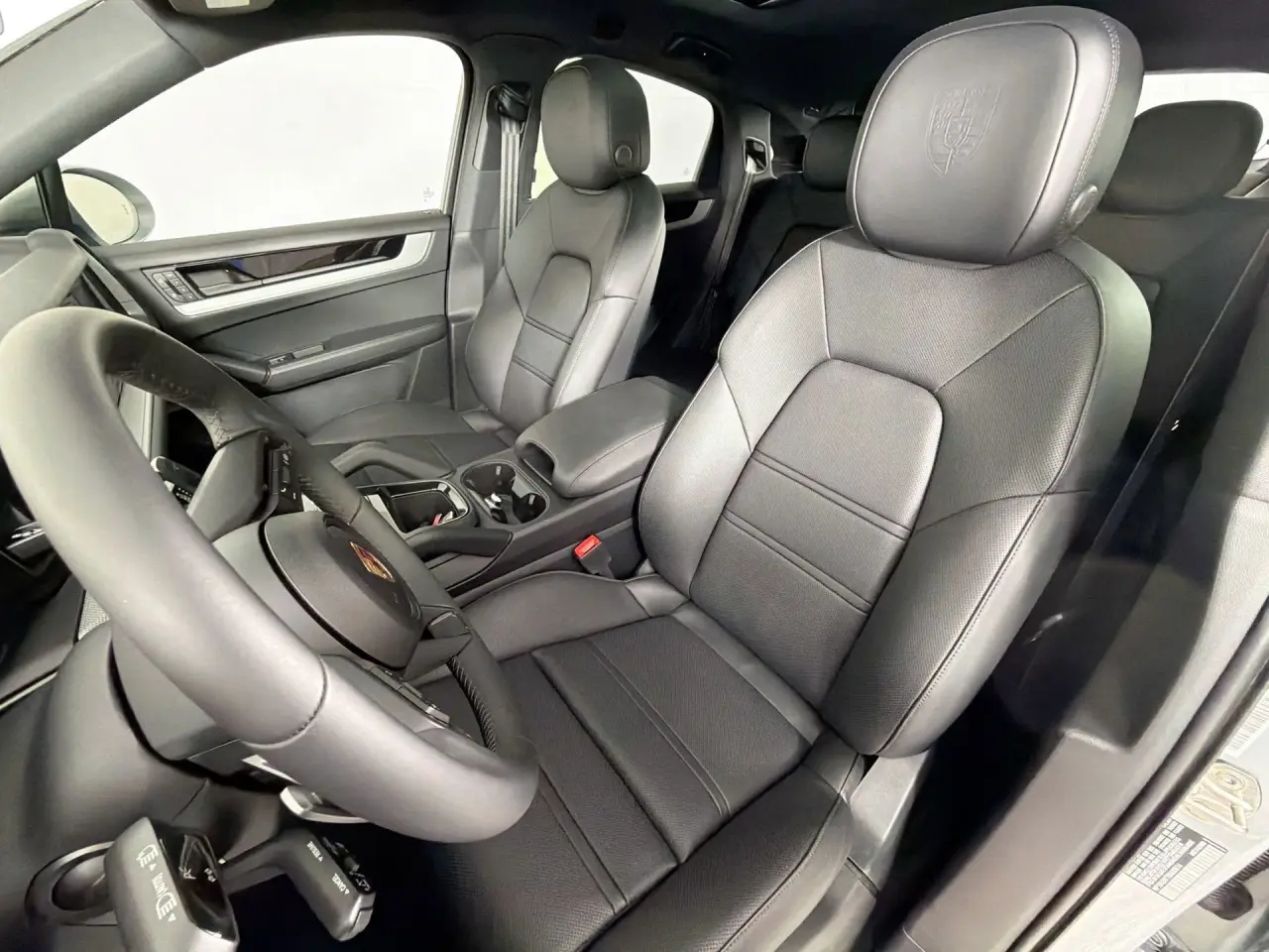 2025 Porsche Cayenne Coupe Base - Photo 40