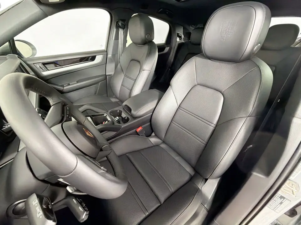 2025 Porsche Cayenne Coupe Base - Photo 39