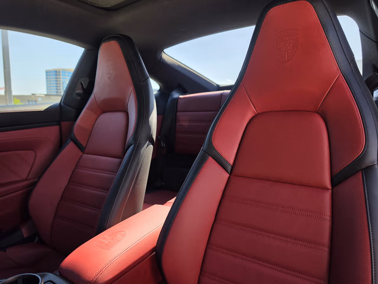 2025 Porsche 911 S - Photo 36