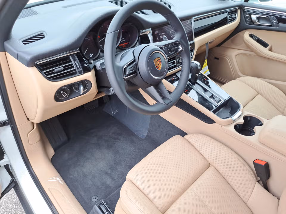 2026 Porsche Macan Base - Photo 27
