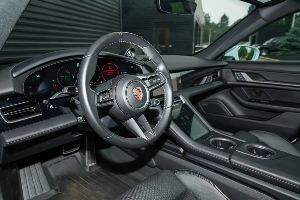 2025 Porsche Taycan S - Photo 32