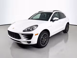 2018 Porsche Macan Sport Edition's photo