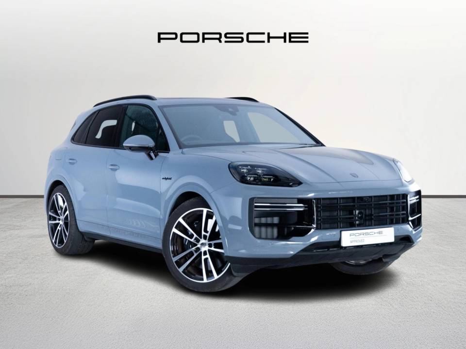 2026 PORSCHE CAYENNE