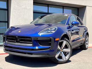 2025 Porsche Macan -'s photo