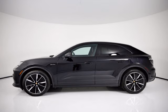 2026 Porsche Macan Base - Photo 10