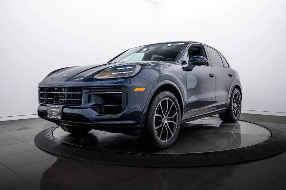2025 Porsche Cayenne Base