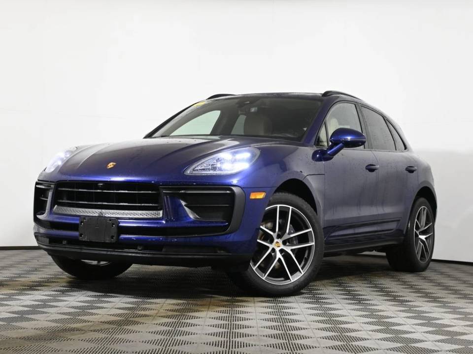 2022 Porsche Macan Base
