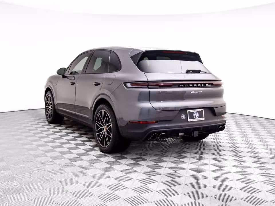 2026 Porsche Cayenne E-Hybrid - Photo 19