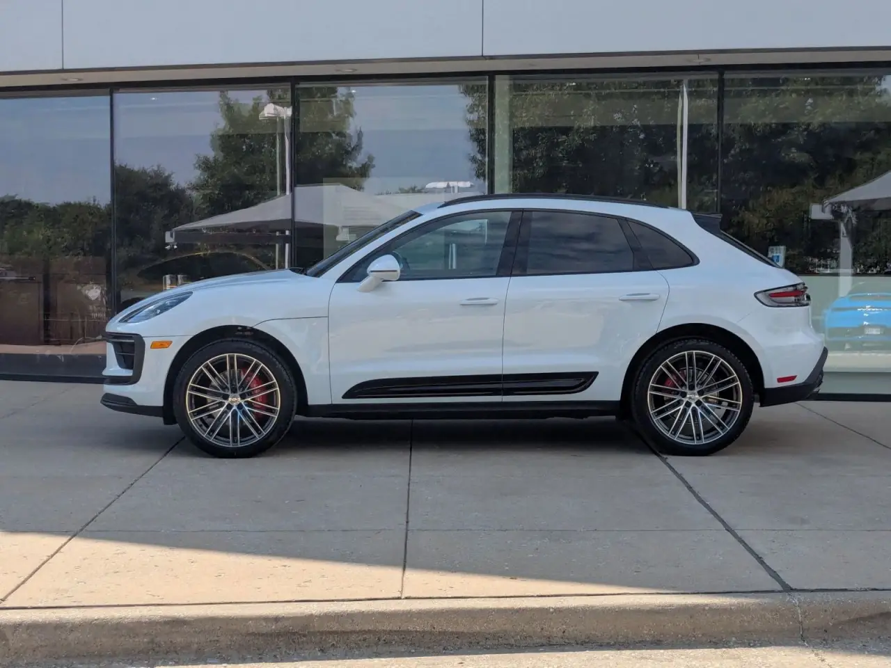 2026 Porsche Macan S - Photo 16