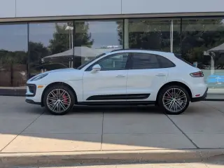 2026 Porsche Macan S - Photo 13