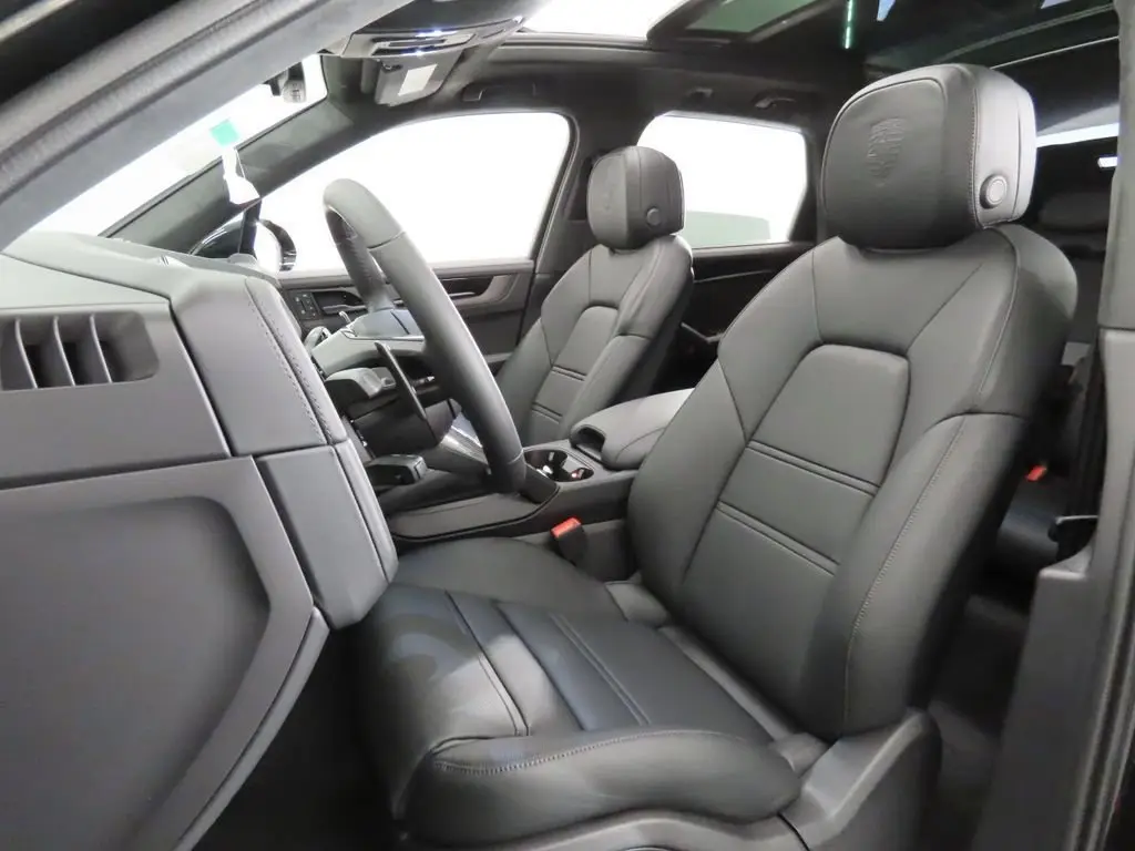 2026 Porsche Cayenne GTS - Photo 40