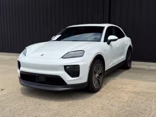 2026 Porsche Macan Macan Electric's photo