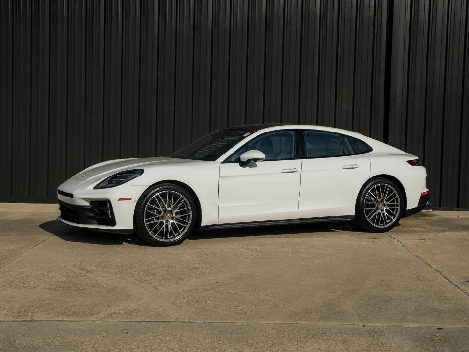 2026 Porsche Panamera