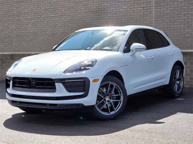 2025 Porsche Macan Base