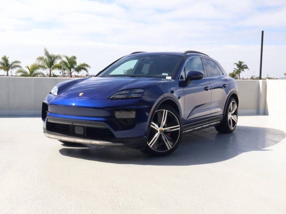 2025 Porsche Macan