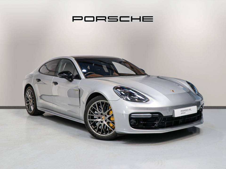2018 PORSCHE PANAMERA