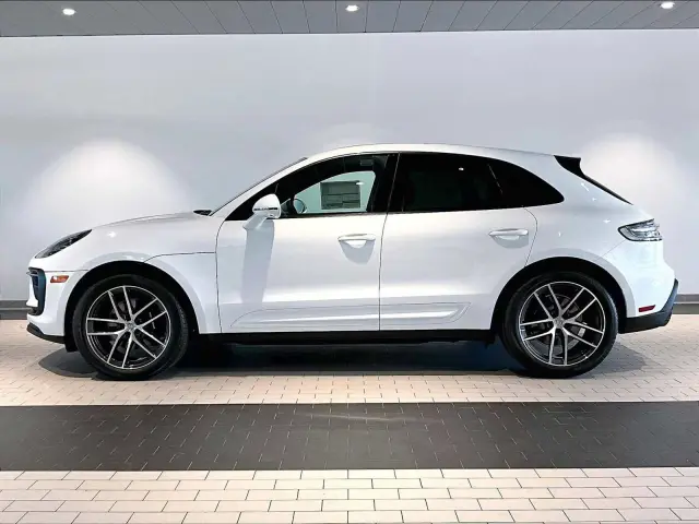 2026 Porsche Macan - Photo 14