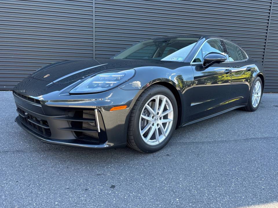 2026 Porsche Panamera Base