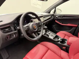 2026 Porsche Macan Base - Photo 29