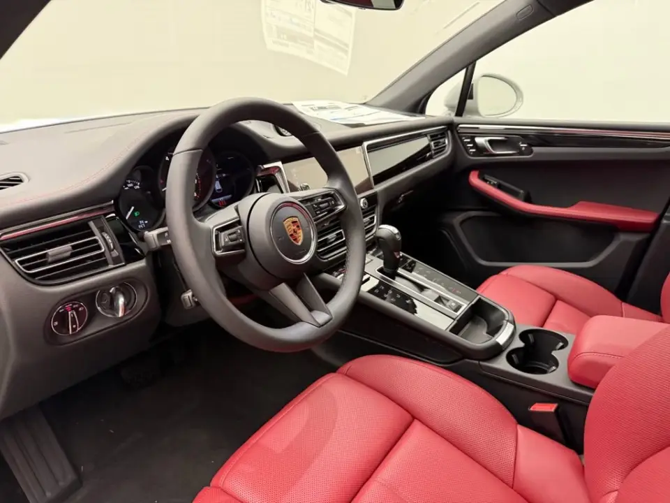 2026 Porsche Macan Base - Photo 31