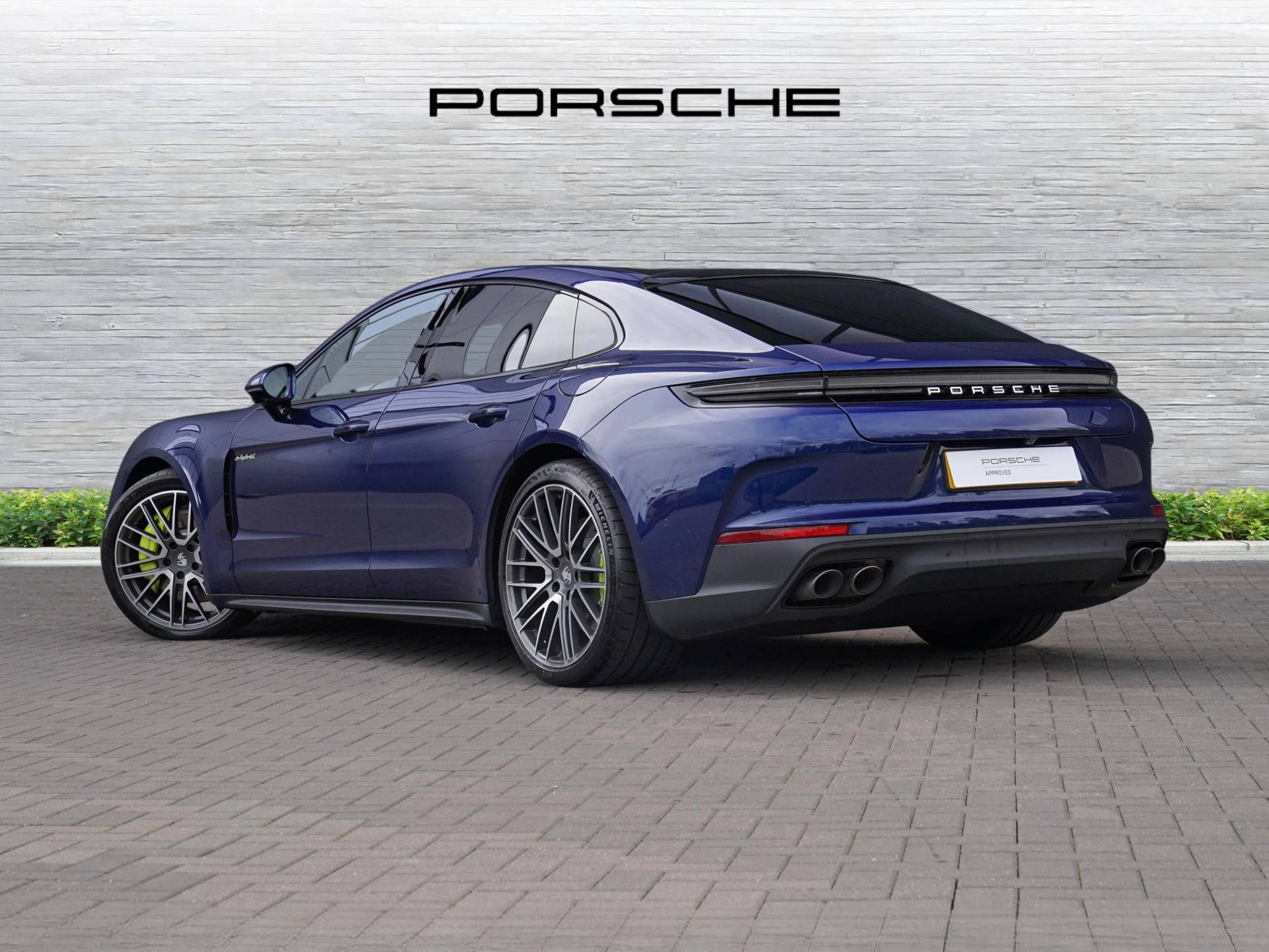 Panamera 4 E-Hybrid, photo 2 of 71