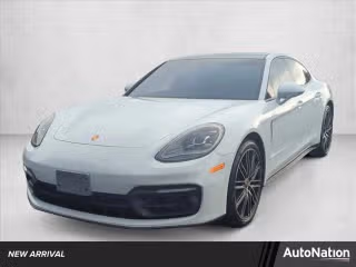 2022 Porsche Panamera