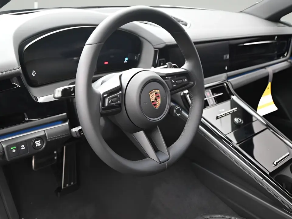 2025 Porsche Panamera Base - Photo 31