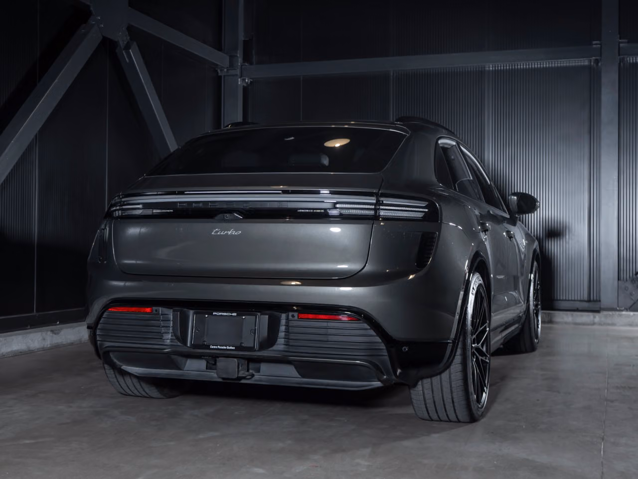 2024 Porsche Macan Turbo