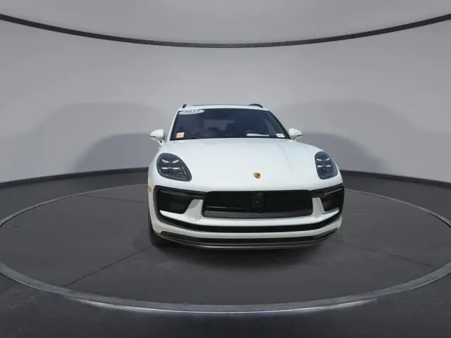 2023 Porsche Macan T - Photo 22