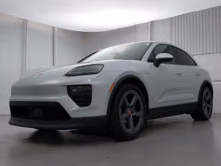 2025 Porsche Macan Macan Electric's photo