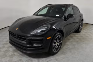 2026 Porsche Macan -'s photo