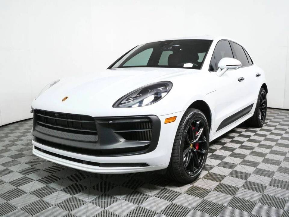 2022 Porsche Macan