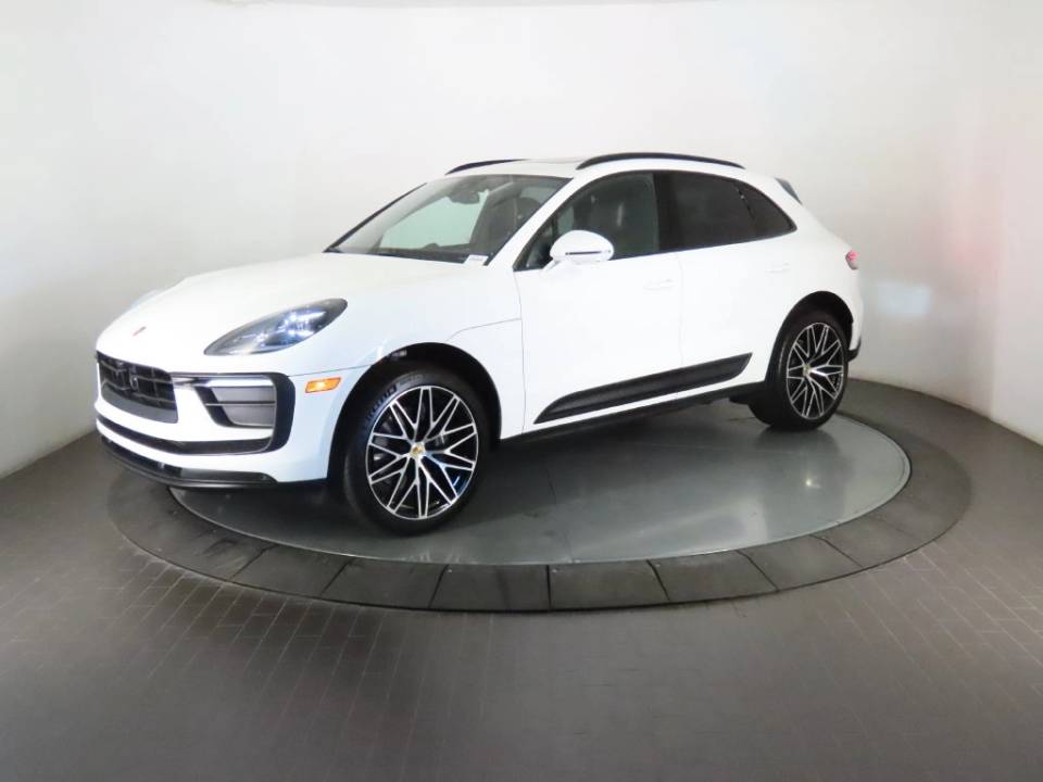 2026 Porsche Macan