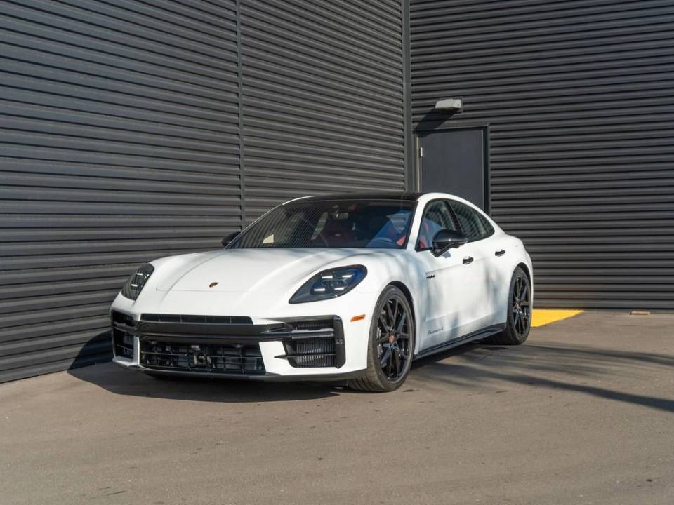 2026 Porsche Panamera