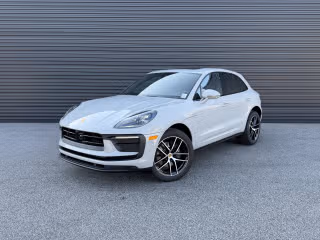 2026 Porsche Macan -'s photo