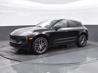2025 Porsche Macan Base - Photo 1