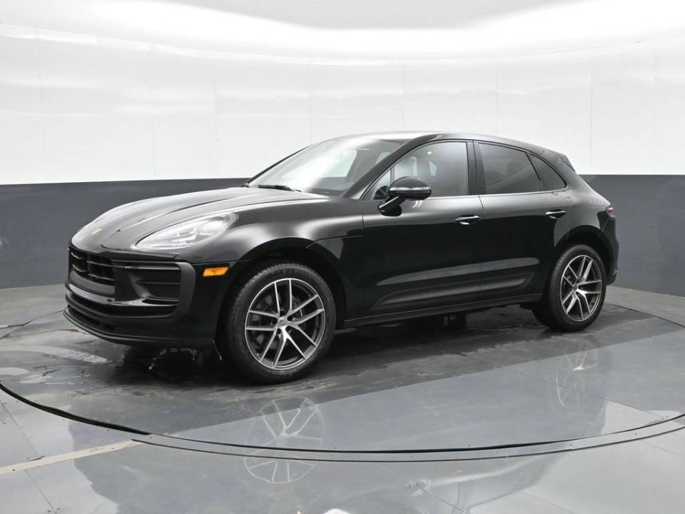 2025 Porsche Macan