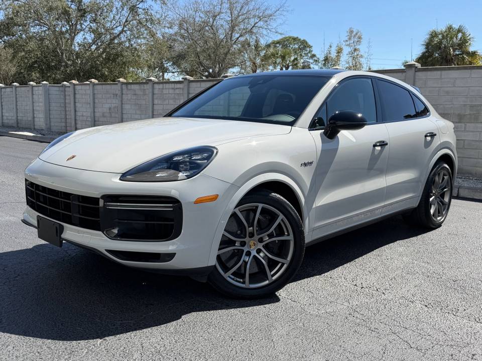 2022 Porsche Cayenne Coup